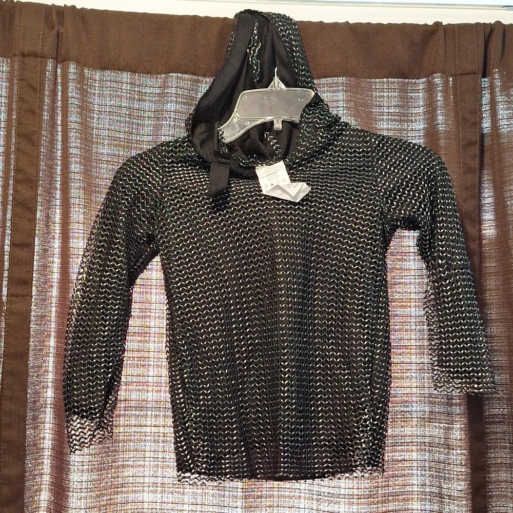 Hood knight shirt